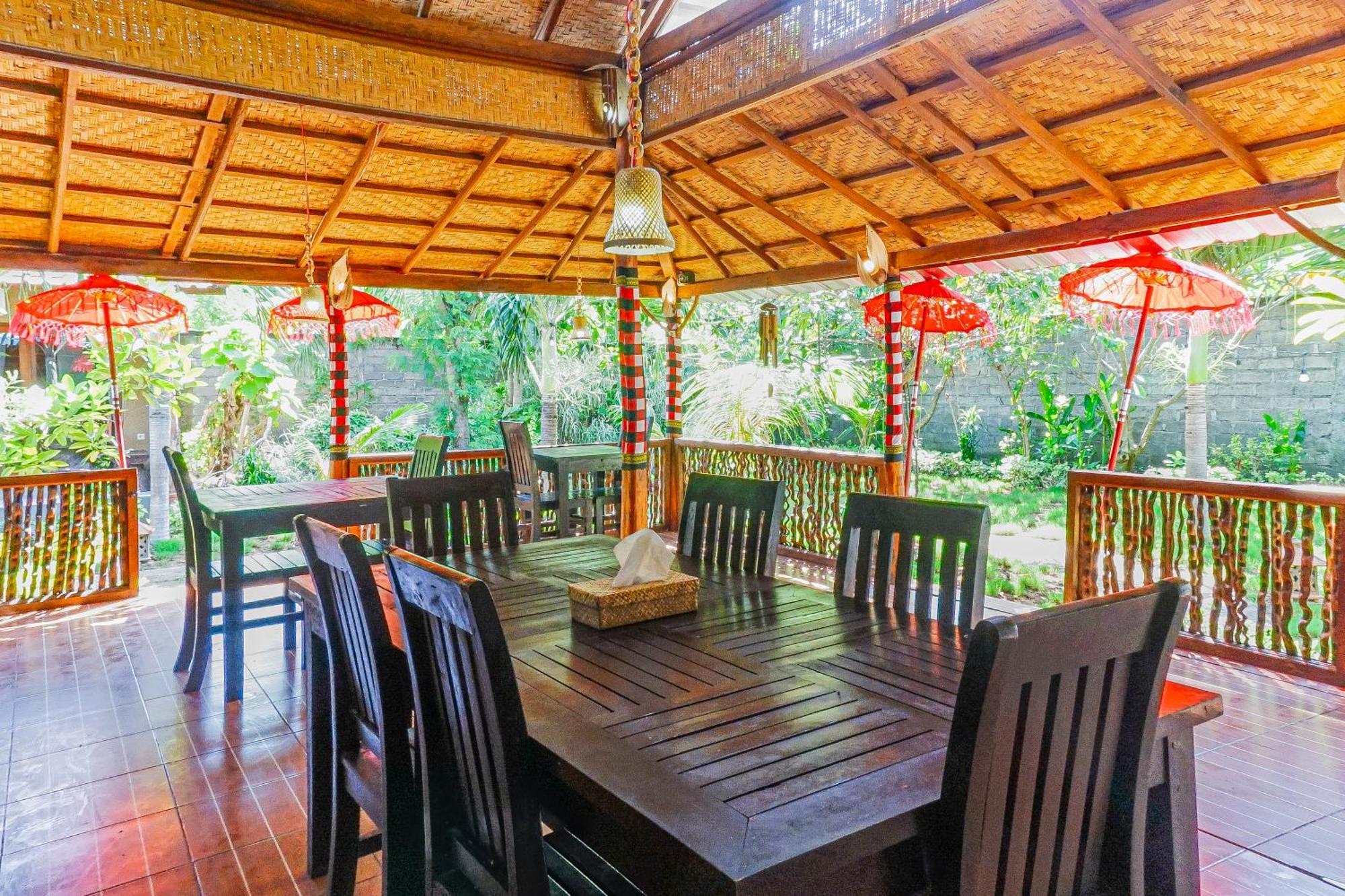 Made Taro - Menjangan Homestay Banyuwedang Exterior photo